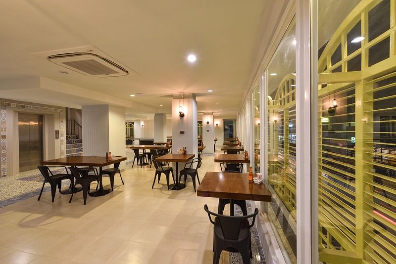 Hotel October Phuket Exterior foto